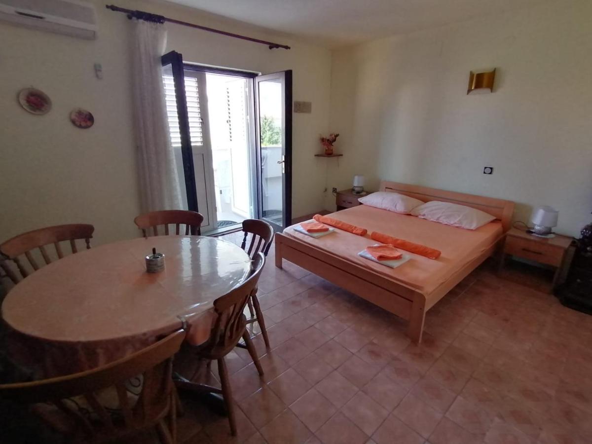 Apartmani Volaric Pag Pag Town Kültér fotó